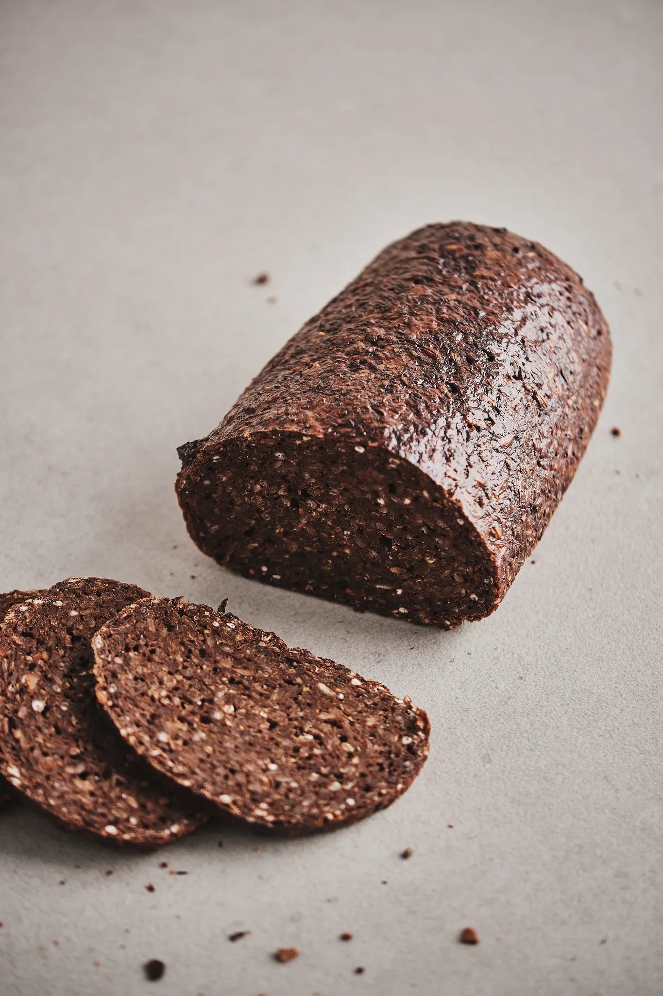 Kleines Vollkornschwarzbrot