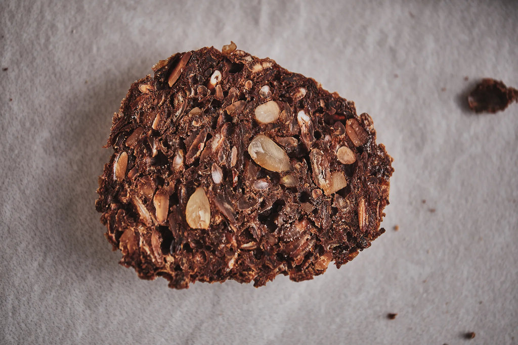 Großes Sonnenblumenkern-Schwarzbrot