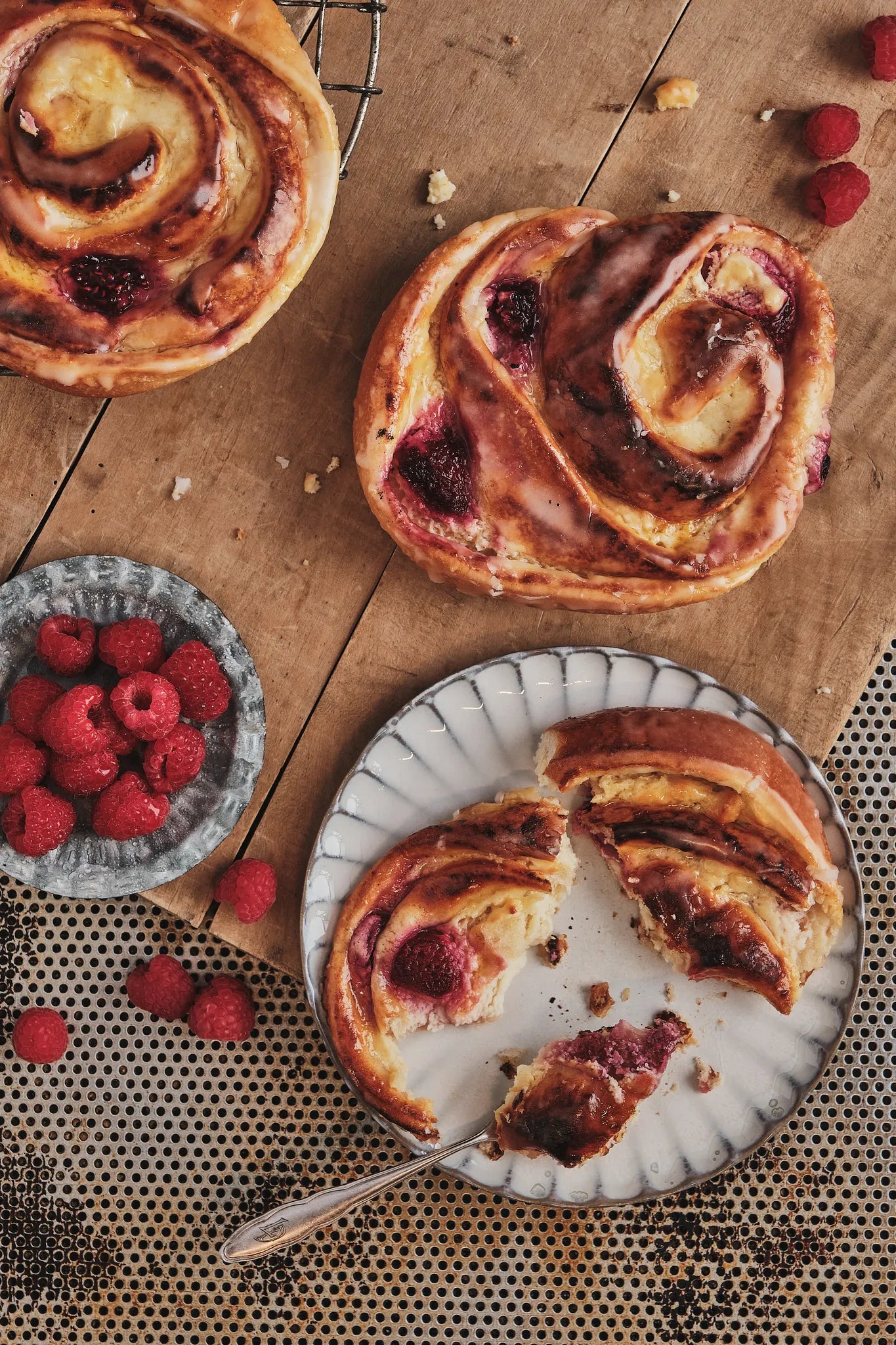 Quarkschnecke mit Himbeeren