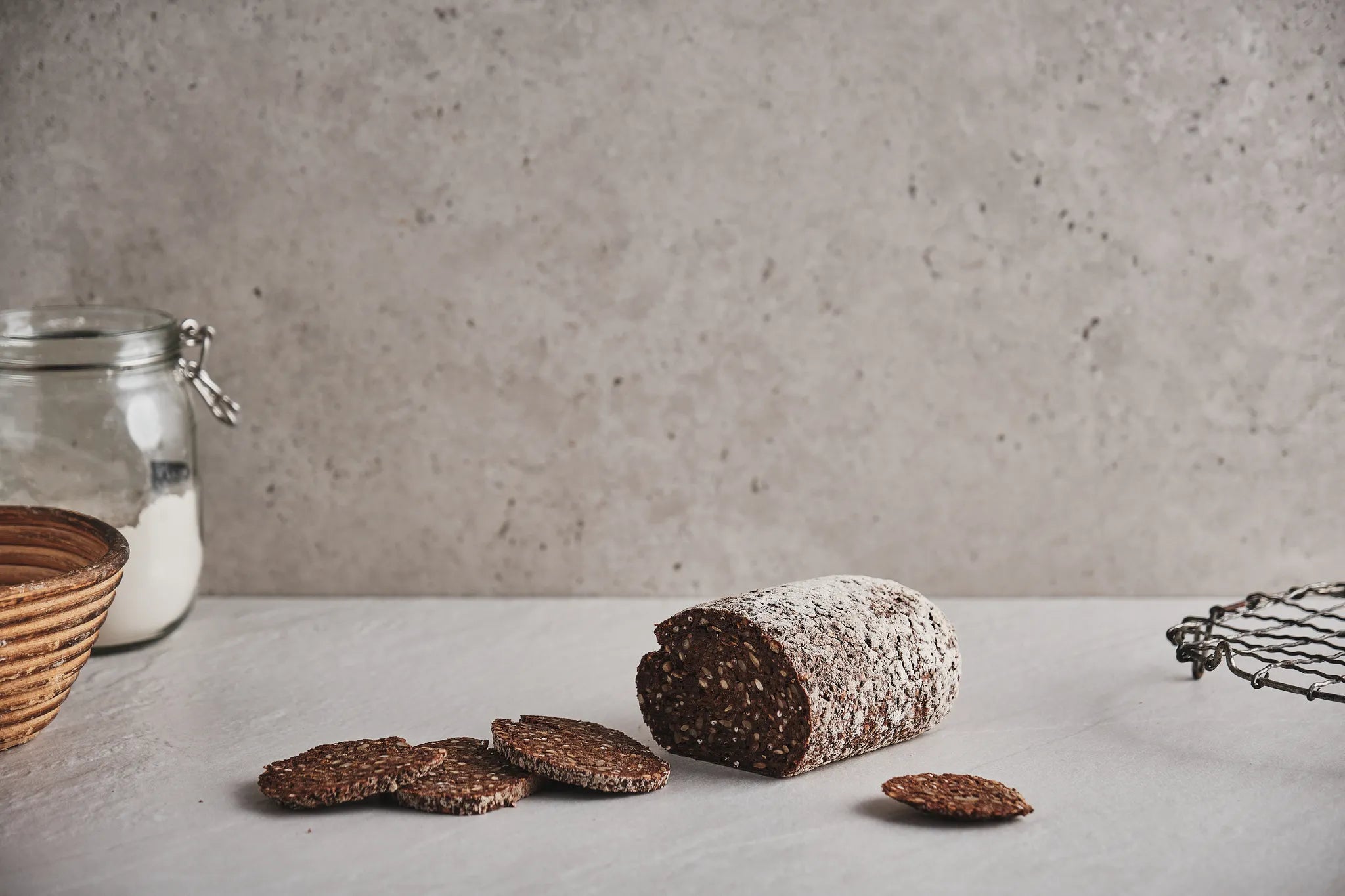 Kleines Sonnenblumenkern-Schwarzbrot